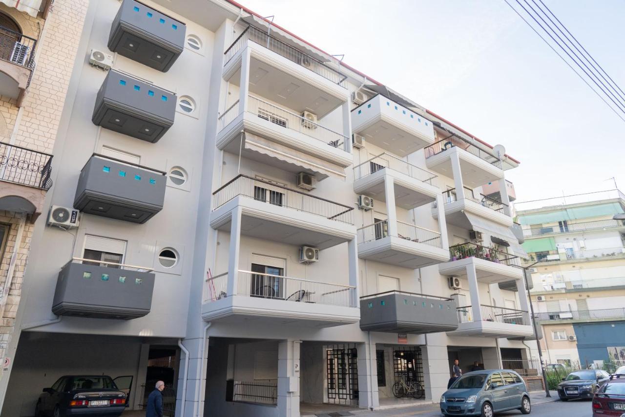 The Whole Packet C5 Center With Parking Apartment Larissa Exterior foto