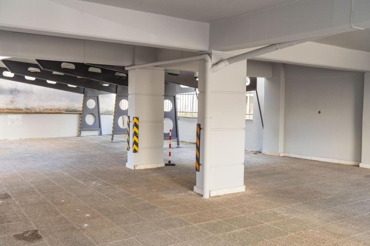The Whole Packet C5 Center With Parking Apartment Larissa Exterior foto
